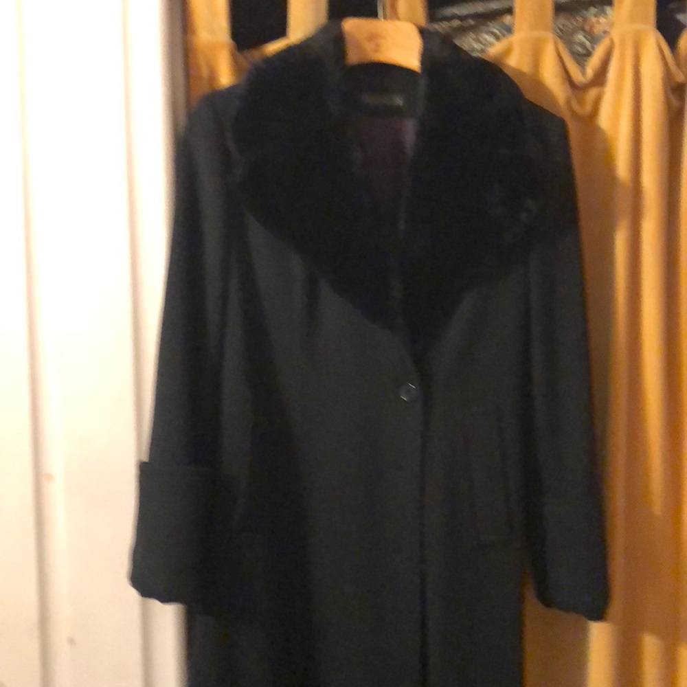 Black Perry Ellis Women’s coat - Size 8